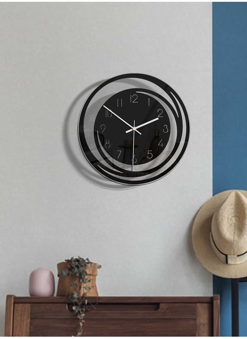 Elegant designer wall clock – stylish timekeeping for every interior