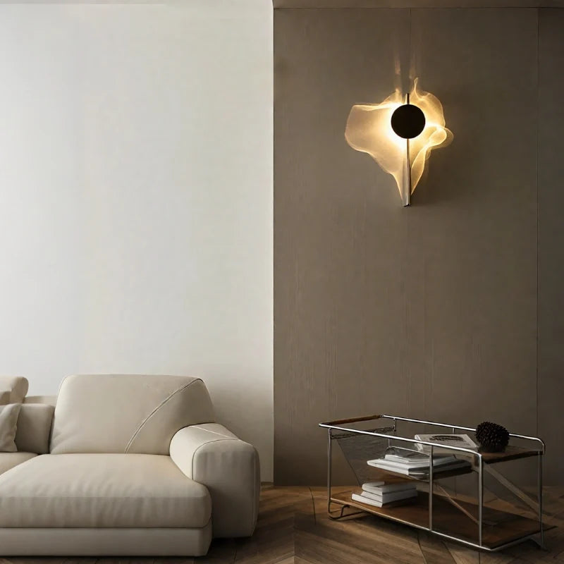 Auralis Moderne Wellen-Wandleuchte aus Aluminium und Edelstahl