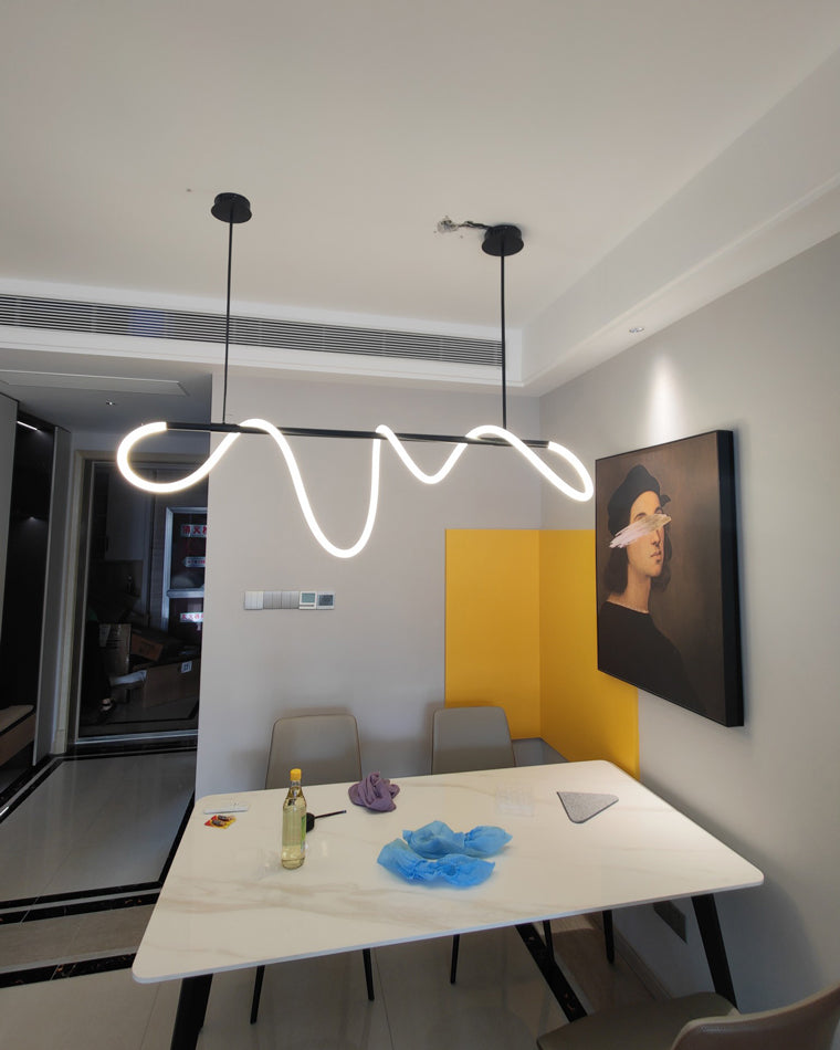 Moderne LED-Pendelleuchte mit Seilmuster