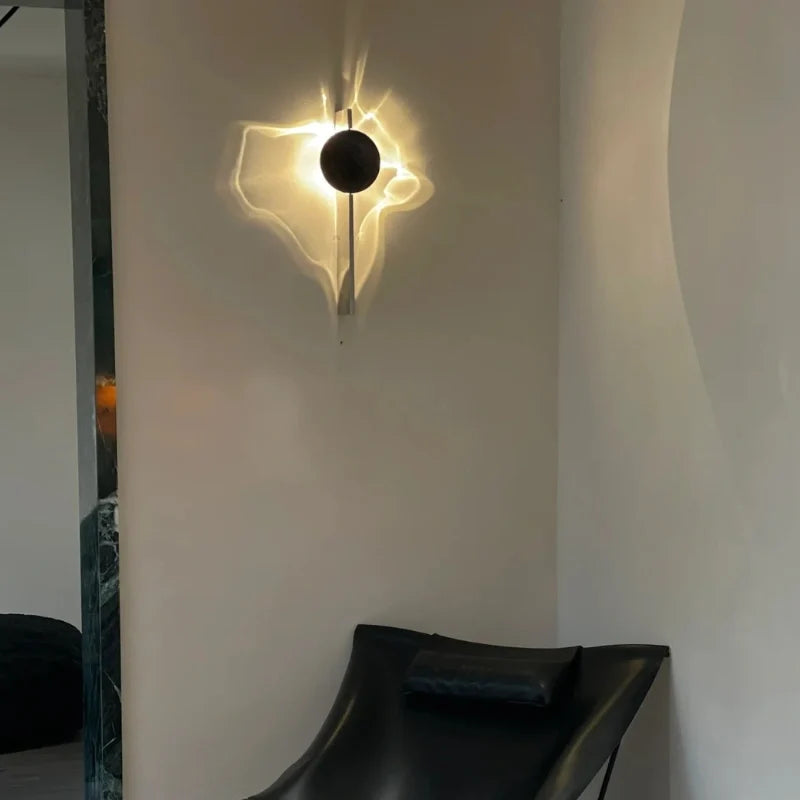 Auralis Moderne Wellen-Wandleuchte aus Aluminium und Edelstahl
