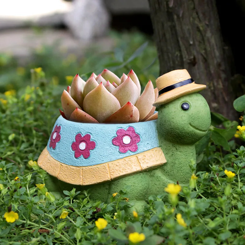 Lightweight plant pot with durable design – ideal for any ambience