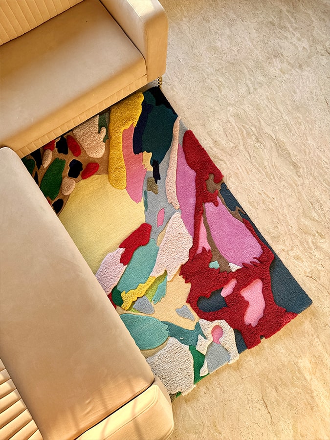 Großer Wollteppich für Wohnzimmer und Schlafzimmer in modernem Design