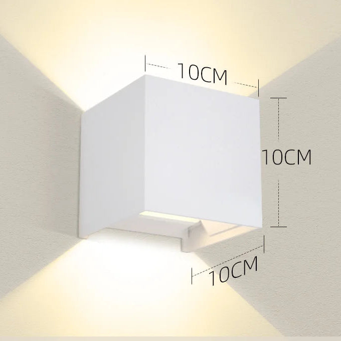Geometrische LED-Außenwandleuchte