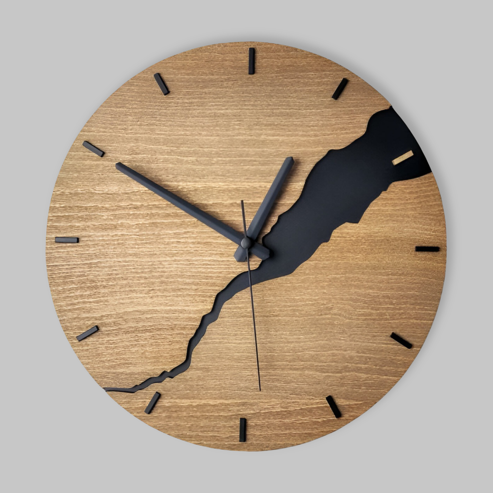 Rustikale Wanduhr aus Holz von Oakmere