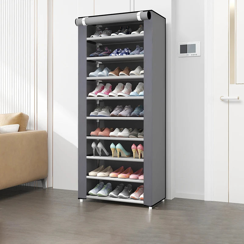 Moderner Schuhschrank mit Fächern und Rolltür