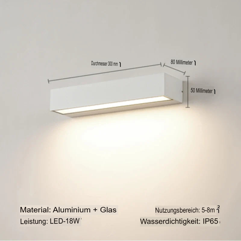 Schlanke LED Fassadenleuchte