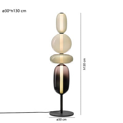 Designer-Stehlampe mit Farbdetails