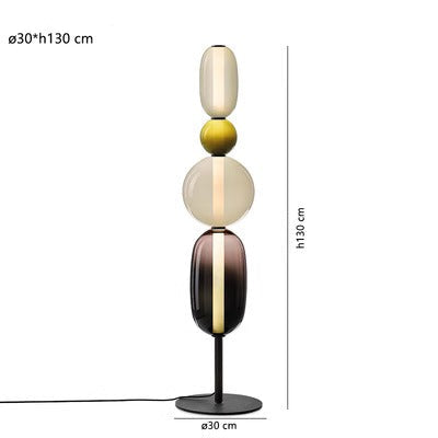 Designer-Stehlampe mit Farbdetails