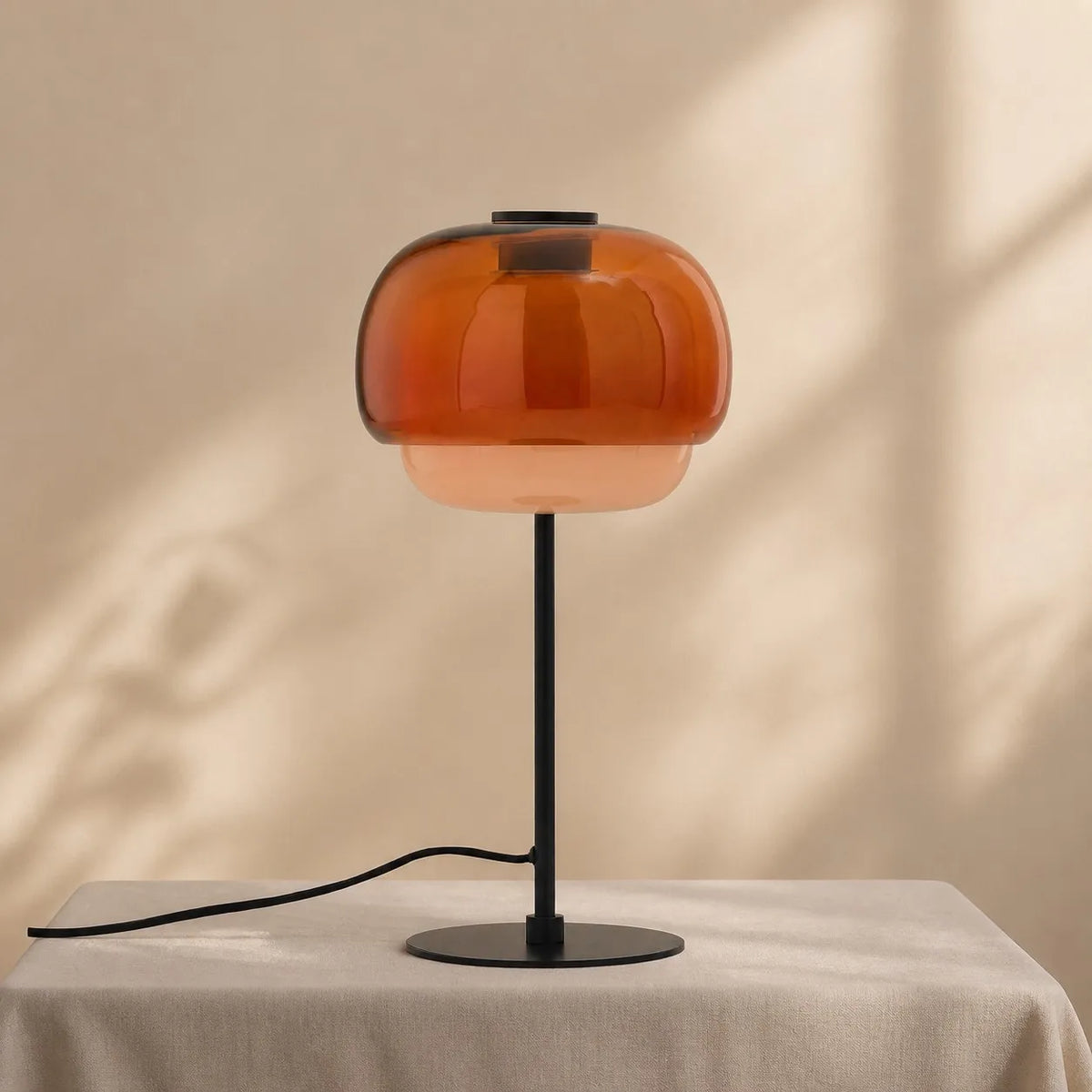Clovelle Retro-Tischleuchte in Pilzform aus Eisen und Glas