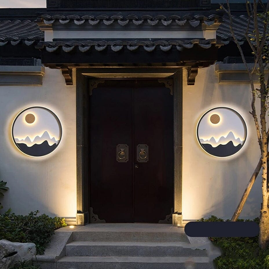 Dimmable LED wall light for outdoor use