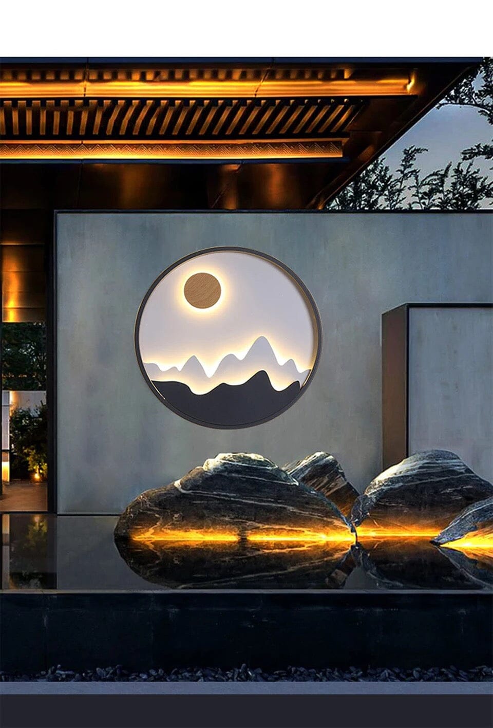 Dimmable LED wall light for outdoor use