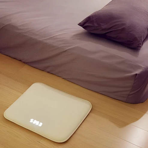 Digitaler Wecker laut Schlafzimmer modern