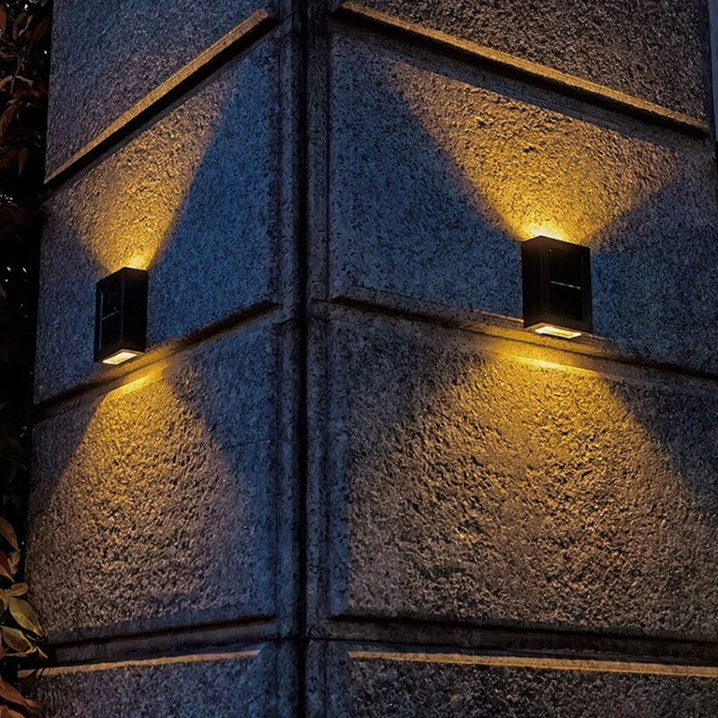 Moderne Solar-LED-Außenlampe – Beleuchtung für den Außenbereich