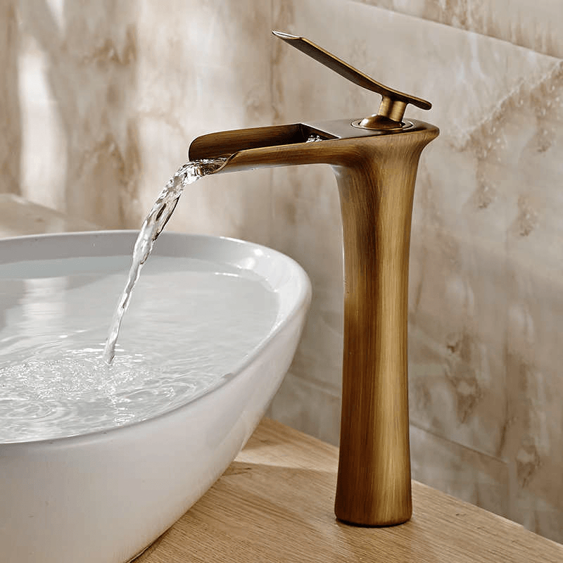 Küchenarmatur aus Messing – Elegant, widerstandsfähig & funktional-Aster Selection