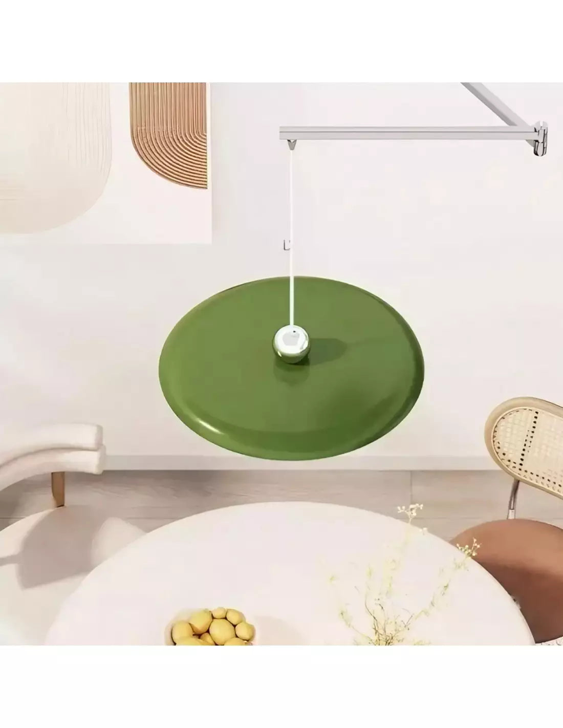 Moderne Pendelleuchte mit schwenkbarem Arm