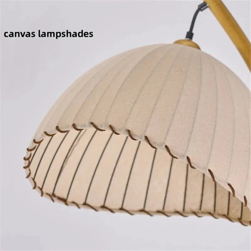 Vintage Bambus-Stehlampe – Retro-Design mit warmem Licht