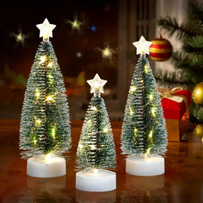 Set aus 3 Weihnachtsbäumen mit LED Lichtern für Weihnachten