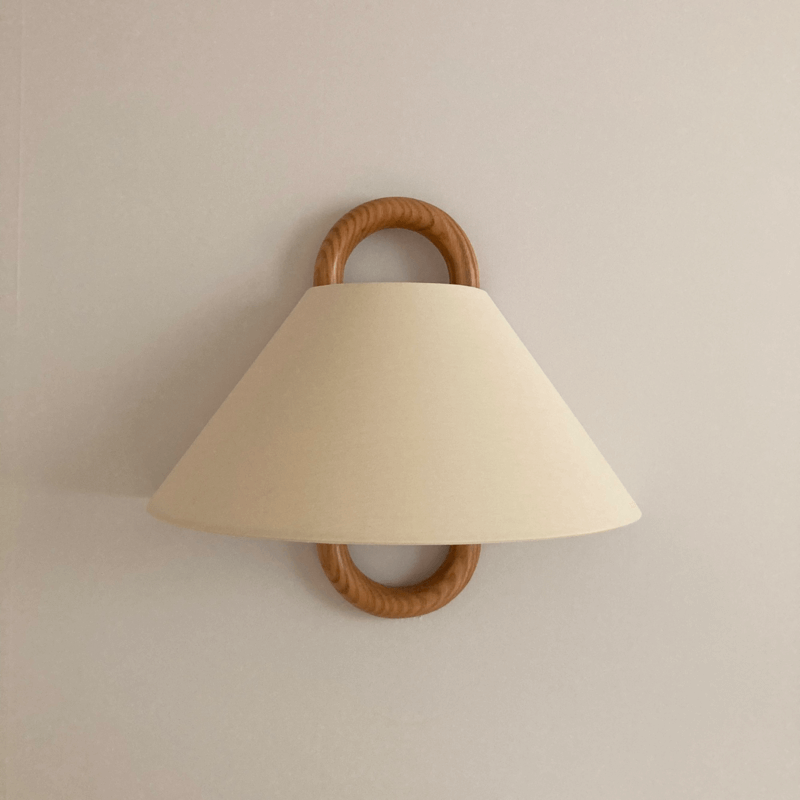 Moderne plissierte Wandleuchte