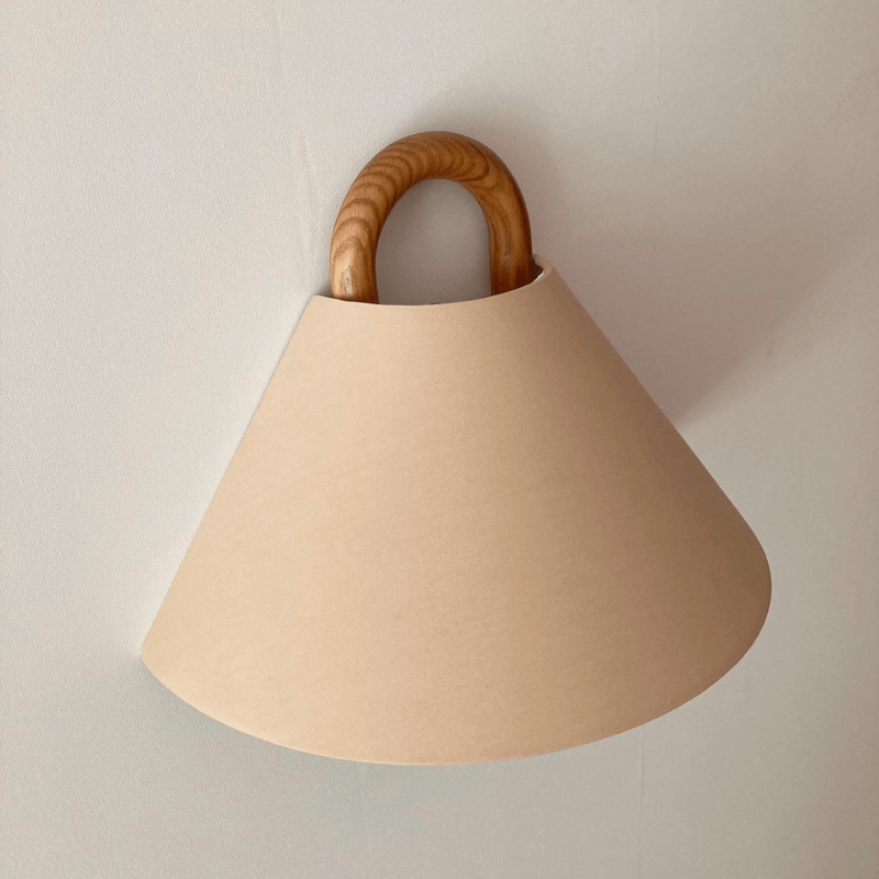 Moderne plissierte Wandleuchte