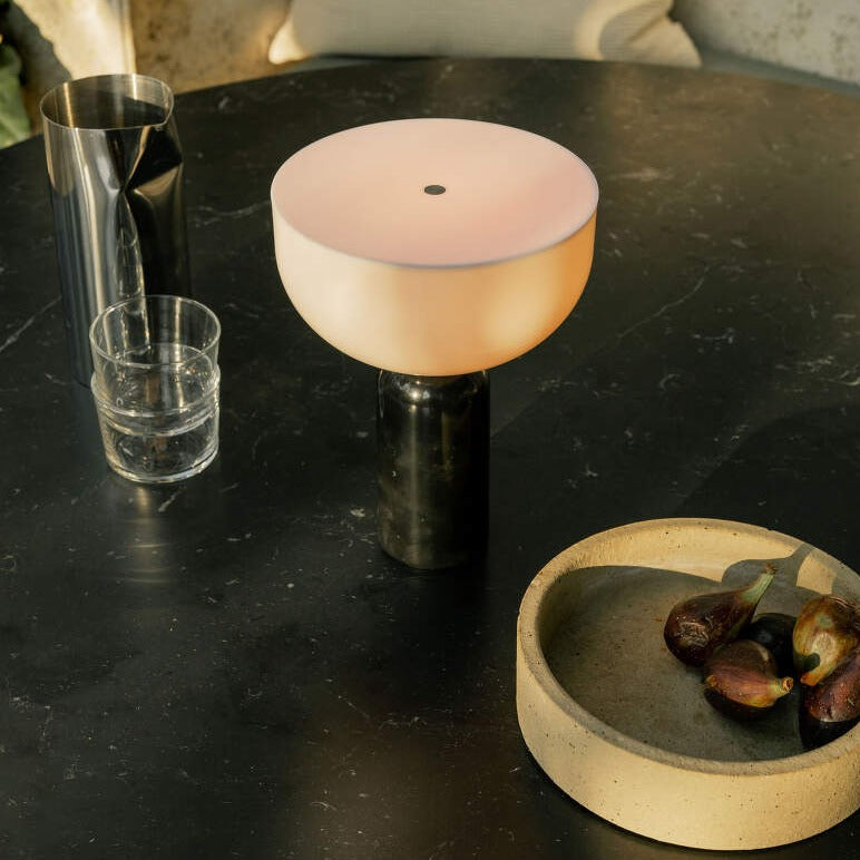 Lampe de table élégante avec base en marbre