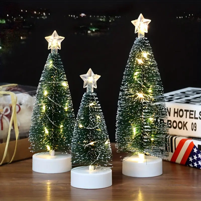 Set aus 3 Weihnachtsbäumen mit LED Lichtern für Weihnachten