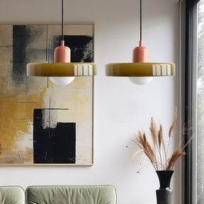 Bauhaus Hängeleuchte aus Buntglas