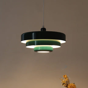 Pendelleuchte im Bauhaus-Stil