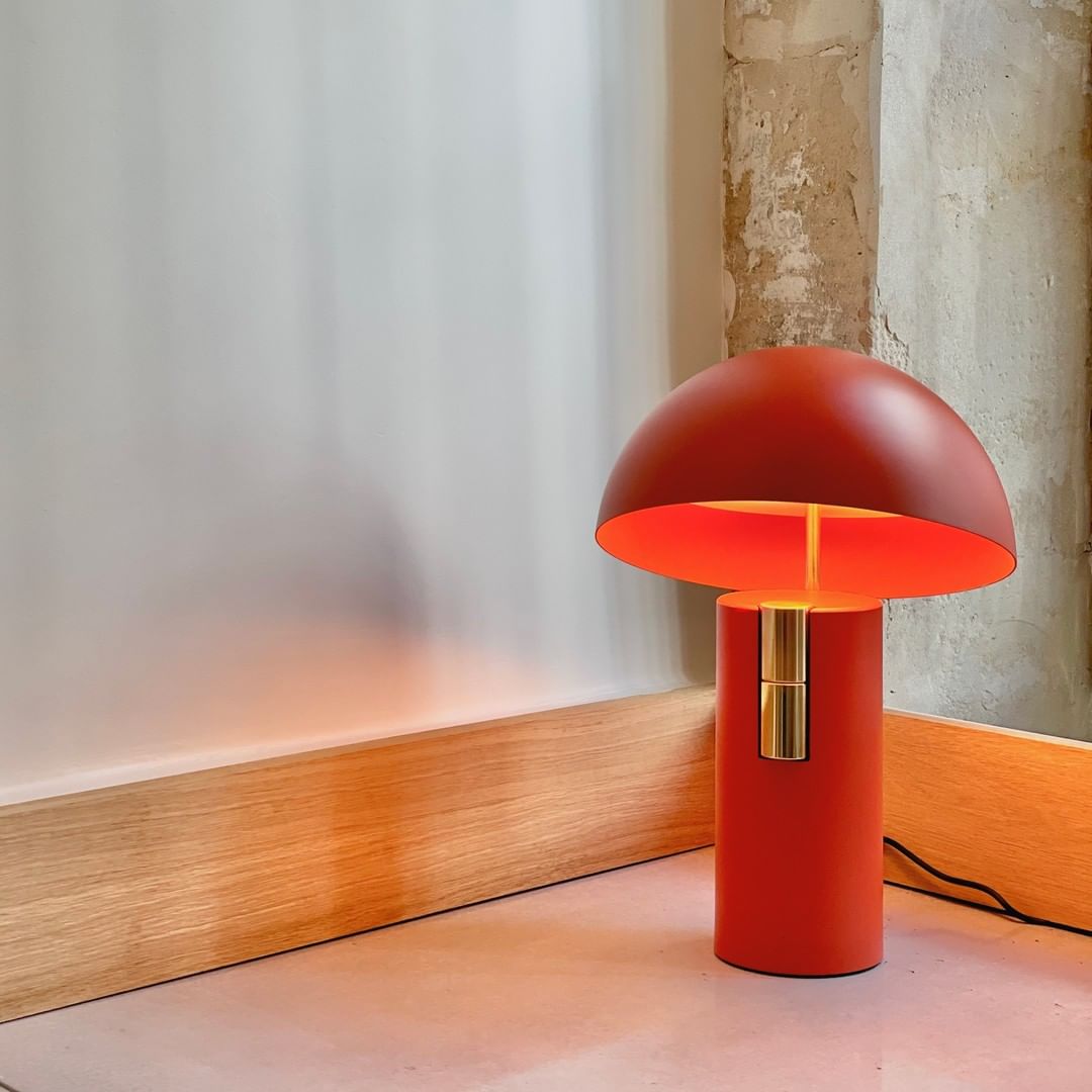 Lampe de table moderne pour une lumière agréable