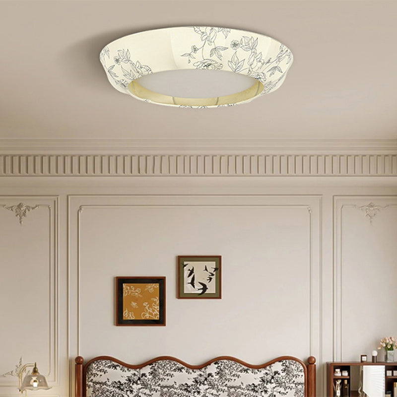 Traditionelle französische Flush-Mount-Lampe