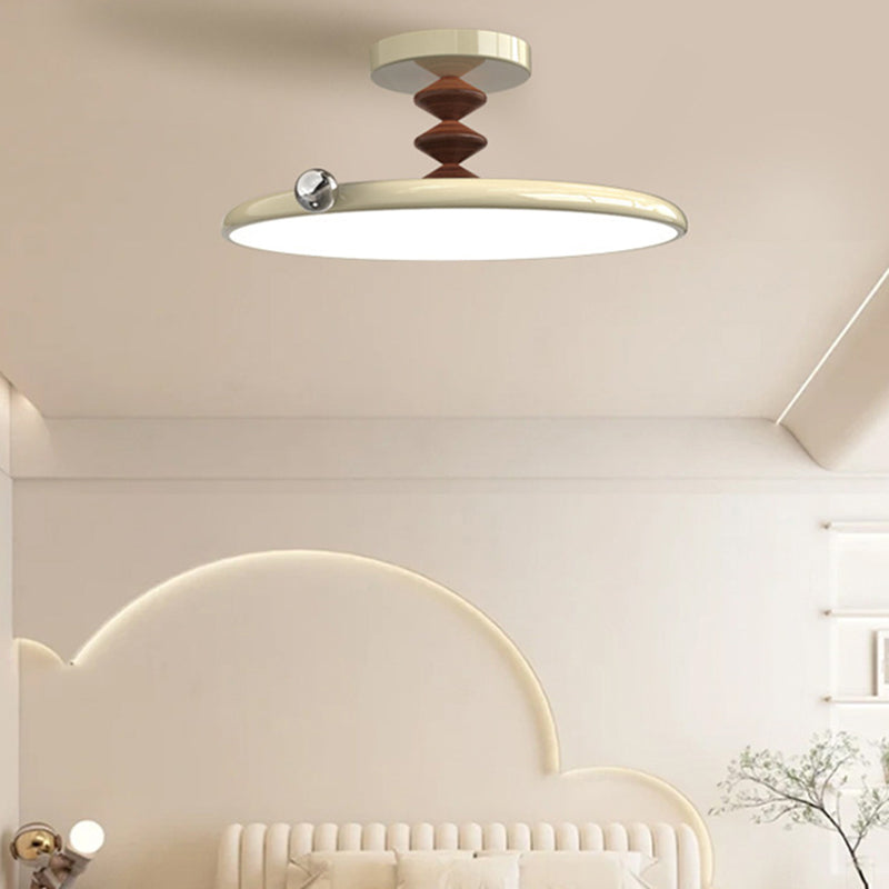 Zeitgenössische Halbeinbau-Deckenlampe