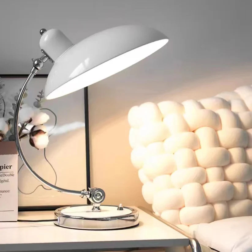 Moderne Bauhaus Tischlampe – Schlicht, hell & funktional