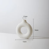 High-quality ceramic vase – perfect balance of art &amp; function