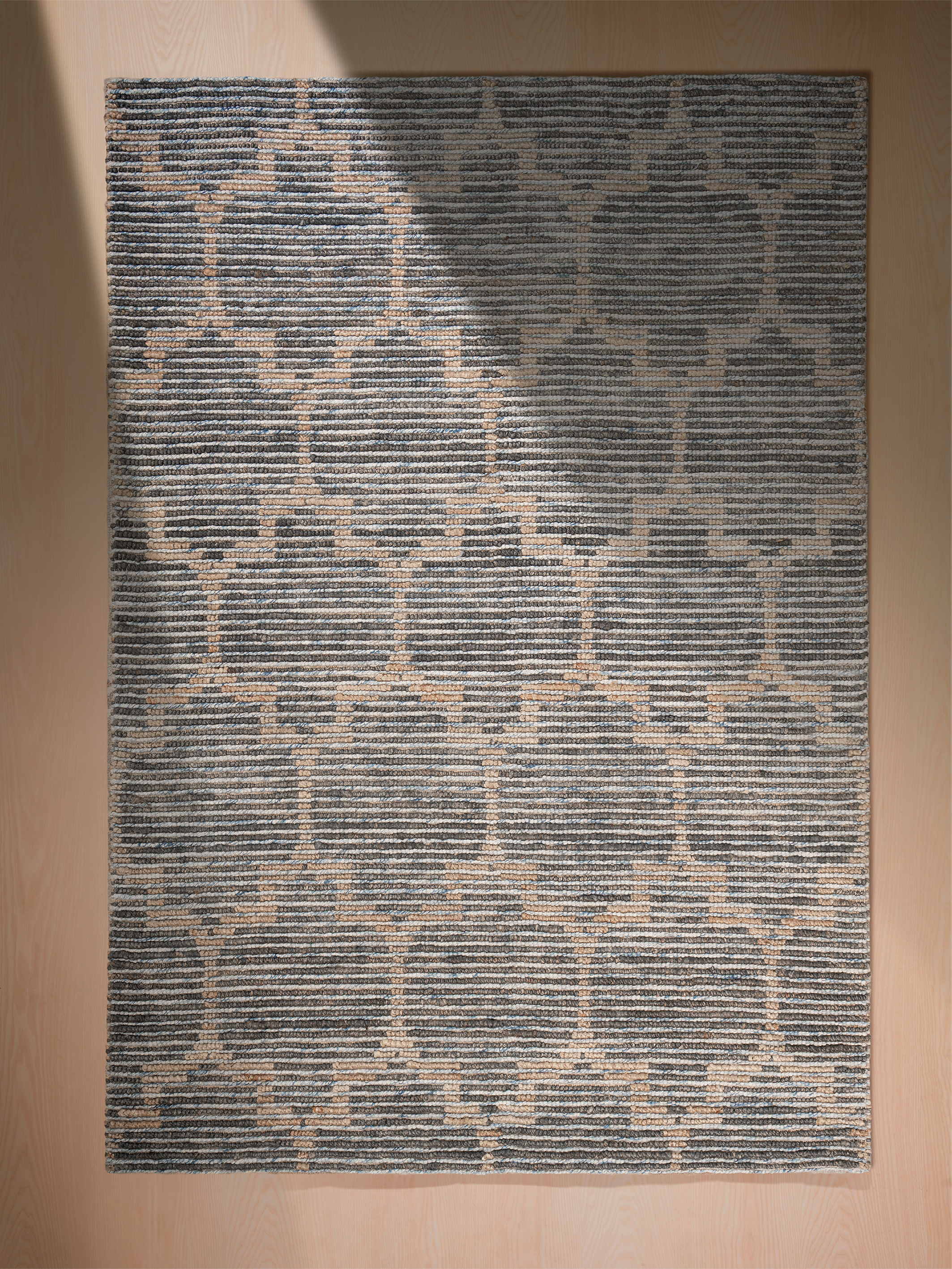 Teppich Wohnzimmer 200x300 in Blau aus Wolle Jute Baumwolle mit geometrischem Muster als moderner handgewebter Naturteppich