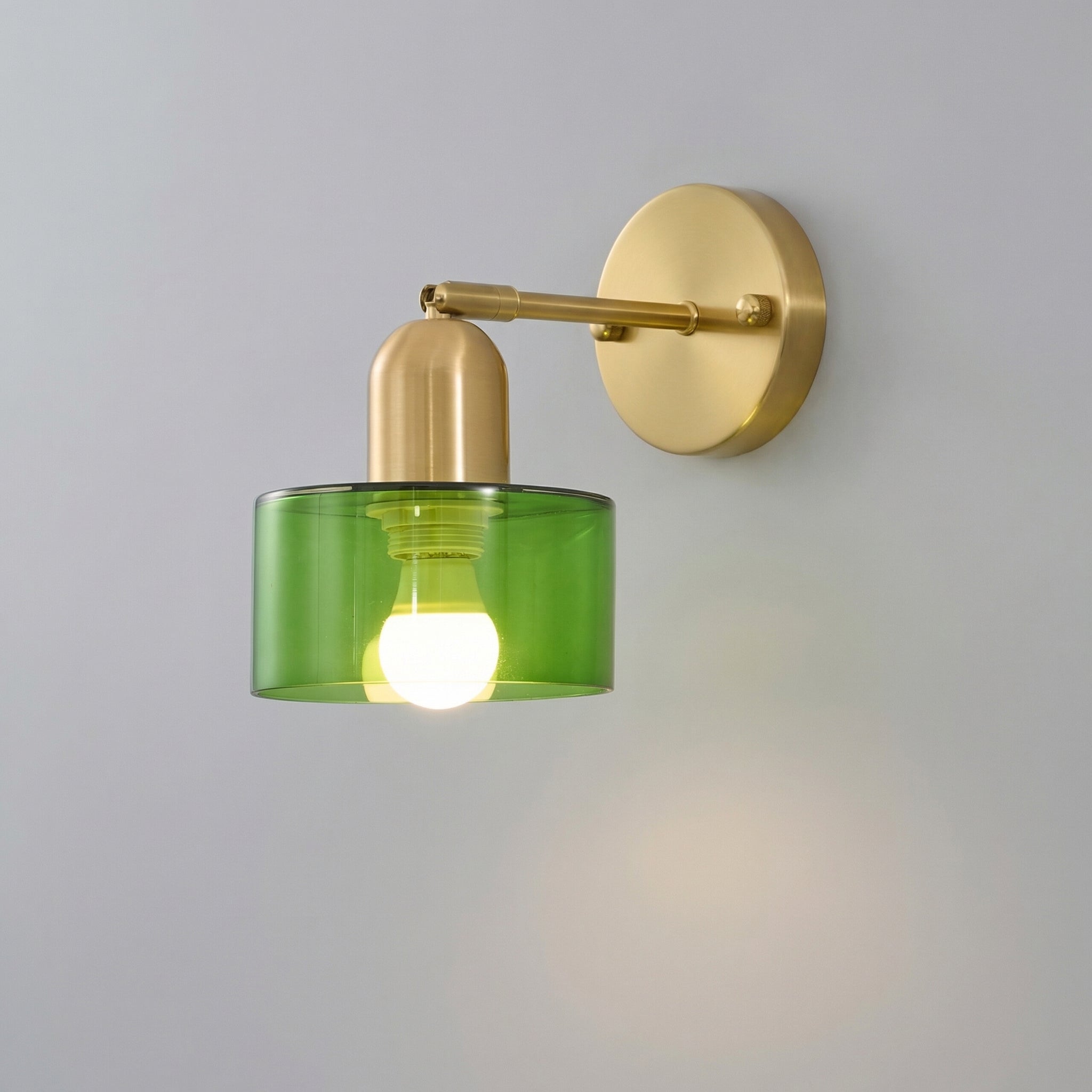 Moderne Bauhaus Wandleuchte aus farbigem Glas