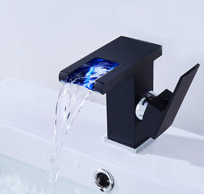 LED-Wasserhahn mit Farbwechsel für Ihr Badezimmer