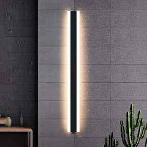 Designer outdoor lamp – Elegant wall lighting for outdoors 