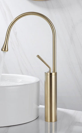 Eleganter Wasserfall-Wasserhahn im Tropfen-Design