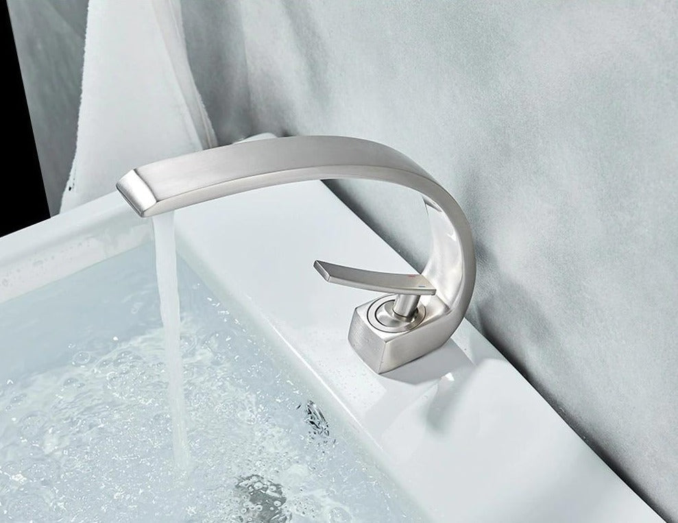 Moderner Badezimmer-Wasserhahn – Stilvoll & Funktional-Aster Selection