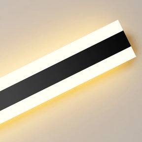 Designer outdoor lamp – Elegant wall lighting for outdoors 