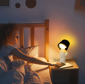 Lampe de table LED créative Shy Boy