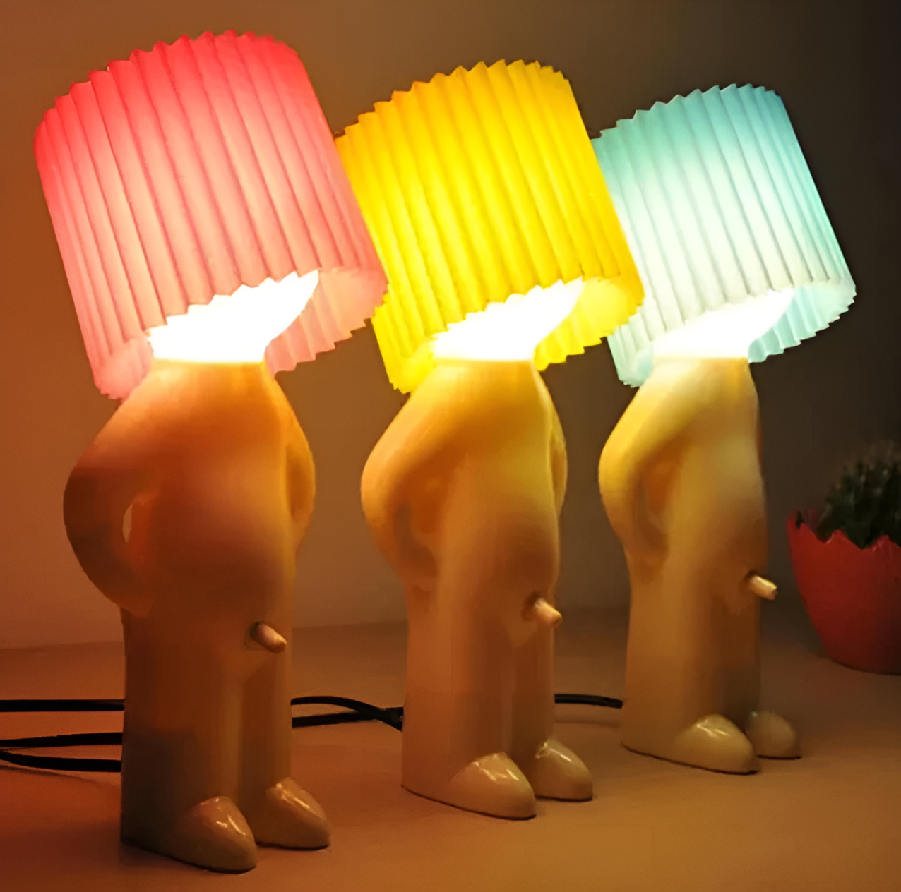 Kreative LED Tischlampe Shy Boy-Aster Selection