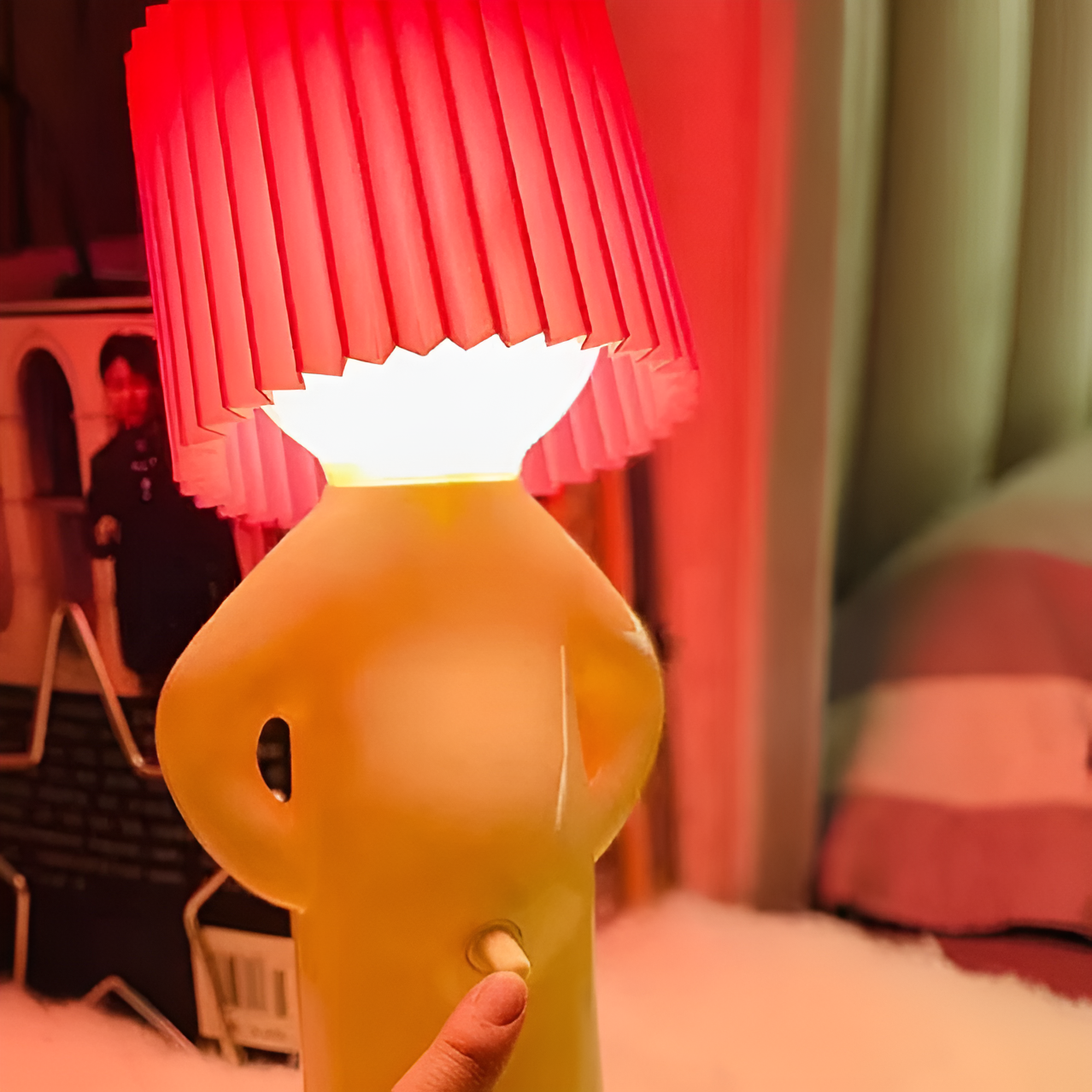 Kreative LED Tischlampe Shy Boy-Aster Selection