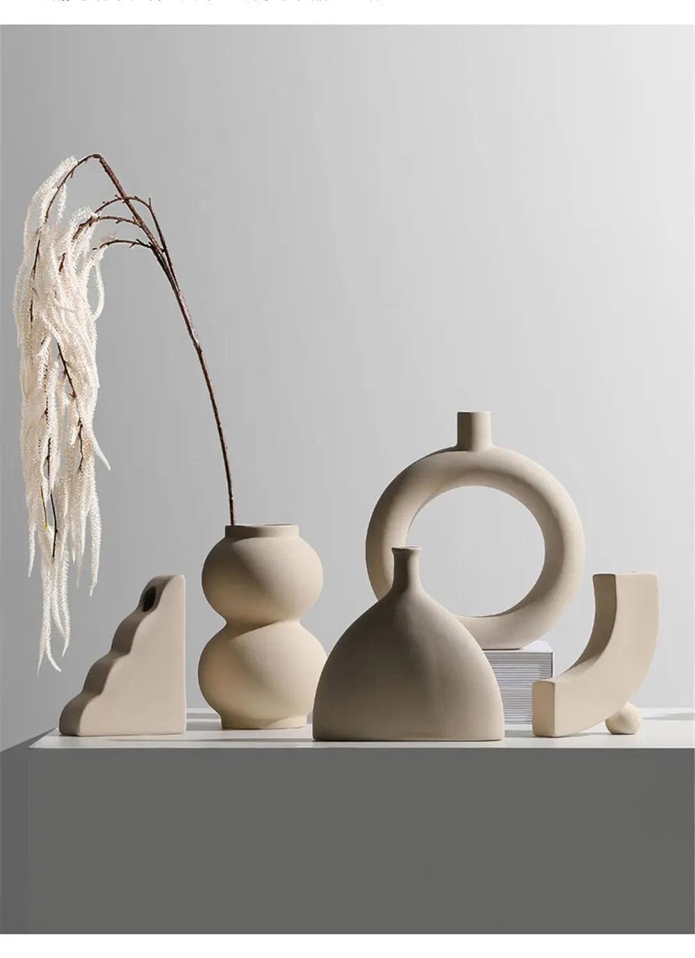 Elegante Keramikvase im minimalistischen Design