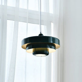 Pendelleuchte im Bauhaus-Stil