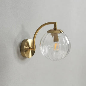 Wandleuchte aus Glas mit modernem Flair