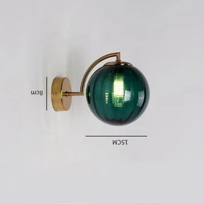 Wandleuchte aus Glas mit modernem Flair