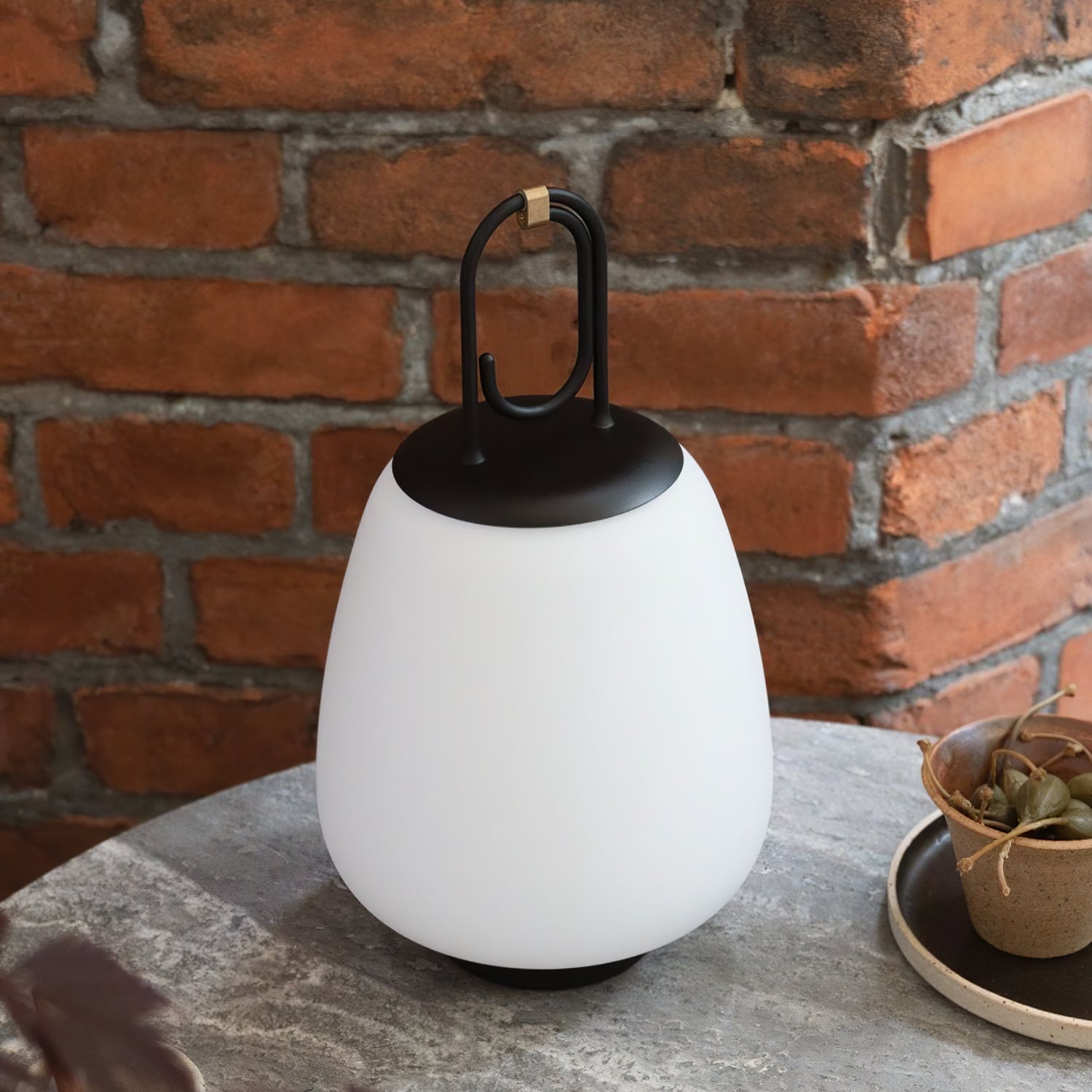 Portable LED table lamp for flexible ambience
