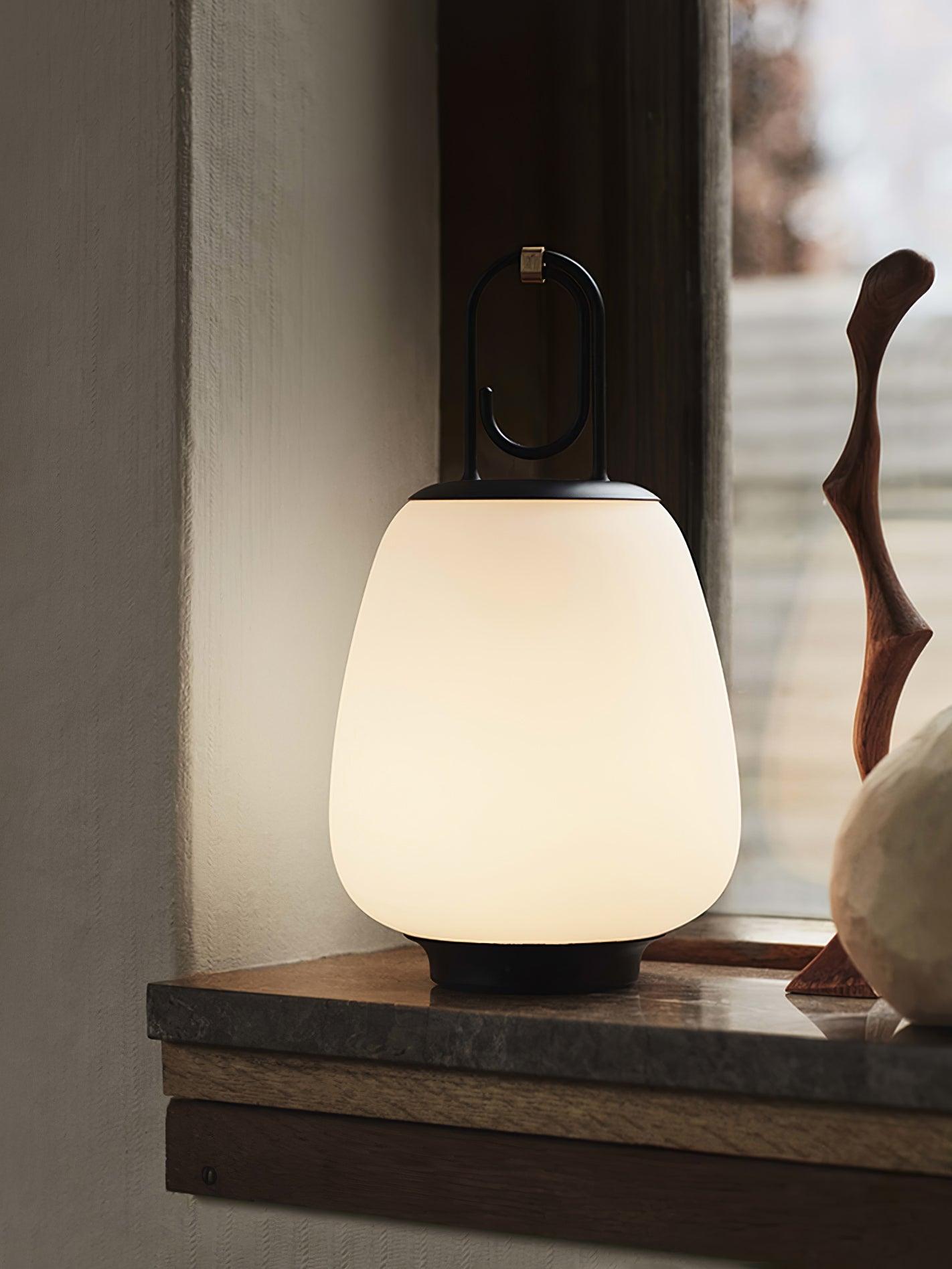 Portable LED table lamp for flexible ambience