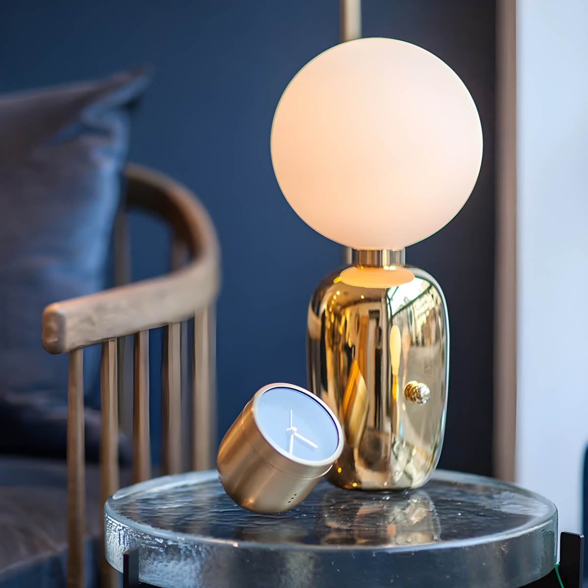 Lampe de table minimaliste pour des intérieurs stylés