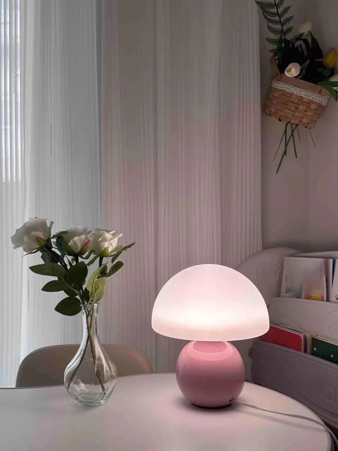 Moderne, per USB aufladbare Tischlampe